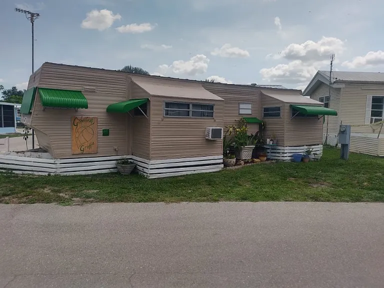 19701 N Tamiami Trl — Photo 12