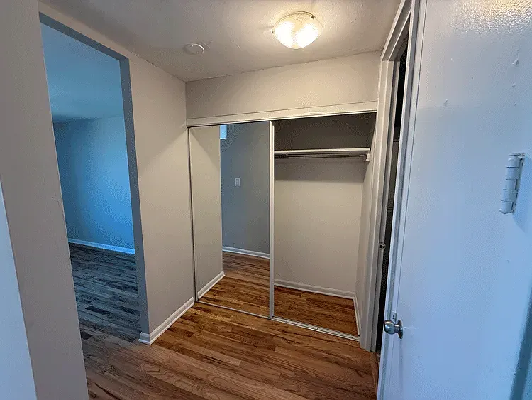 1 bed, 1.0 bath, 550 sqft, $2,034 — Photo 4