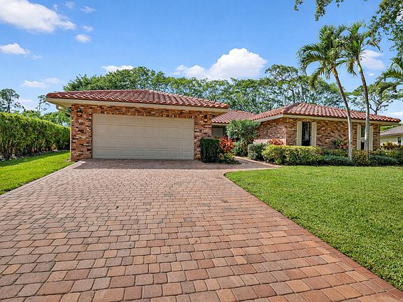 4th image of 2409 NW 32nd Street