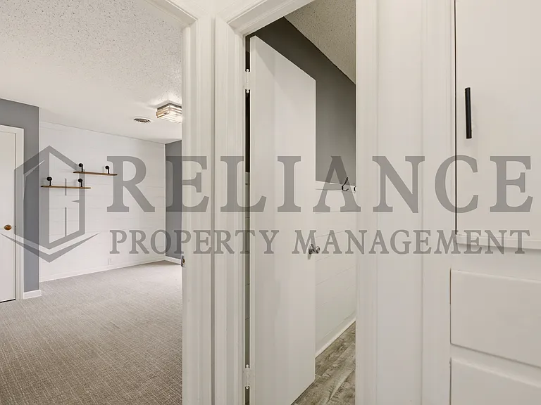 1458 N Old Manor Rd — Photo 20