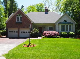 6 Great Rd, Barrington, RI 02806