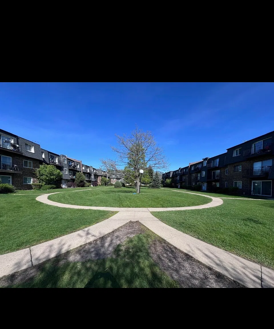 2 bed, 1000 sqft, $1,850 — Photo 2
