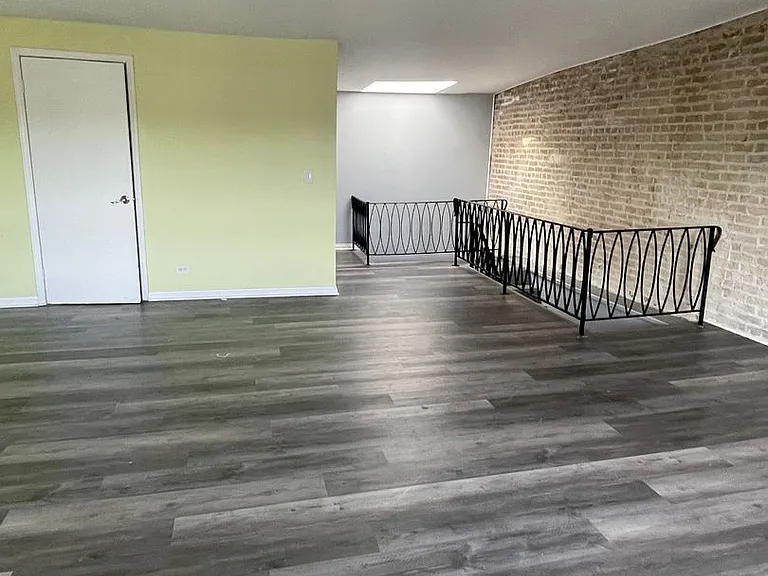 3004-3006 S Archer Ave S — Photo 24