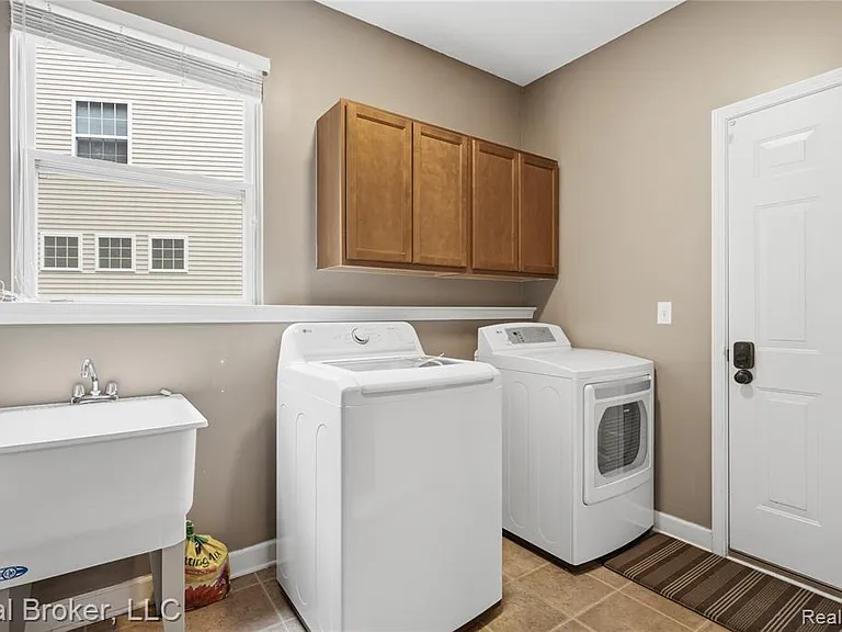 26978 Maxwell Ct — Photo 15