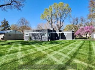 2110 Pioneer Blvd, Grand Island, NE 68801