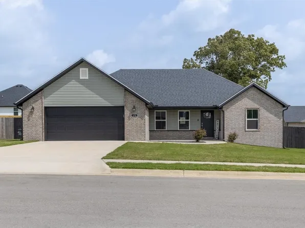 172 Brooke St, Huntsville, AR 72740