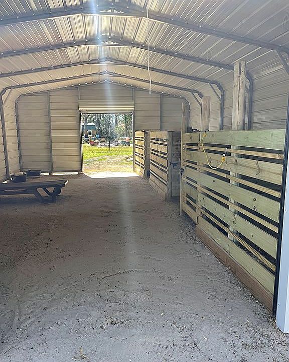 BARN