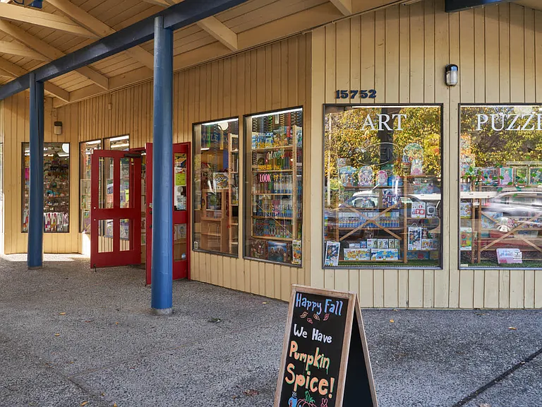 Discover Redmond's charming boutique shopping scene.