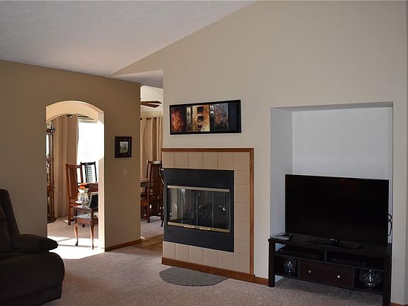2nd image of 4573 Rocky Mountain Dr