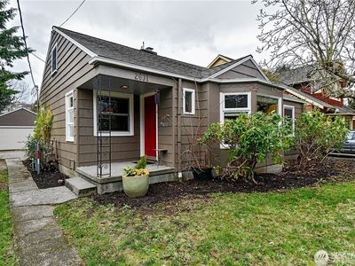 2631 34th Avenue W, Seattle, WA, 98199