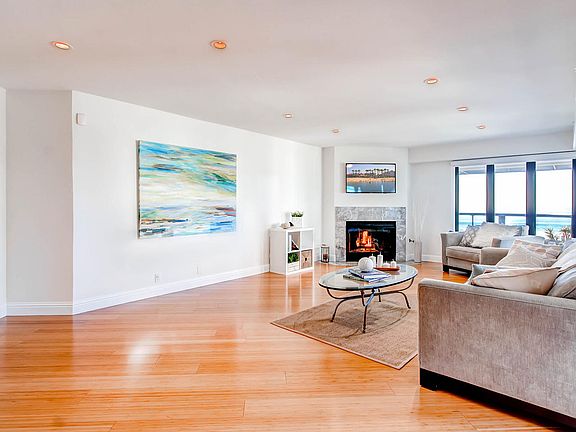5th image of 333 Coast Blvd Unit 5
