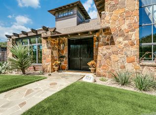 829 Terrell Rd, Terrell Hills, TX 78209