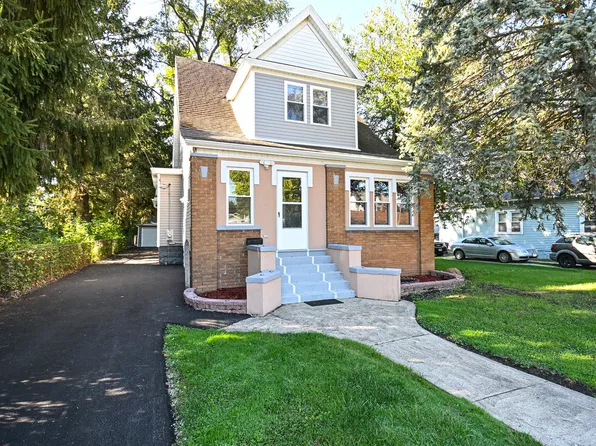 417 E 16th St, Lockport, IL 60441