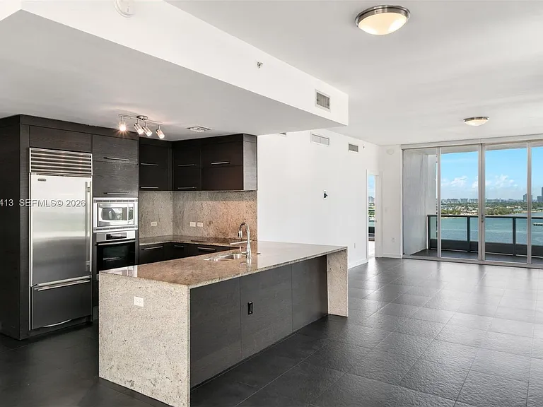900 Biscayne Blvd — Photo 14