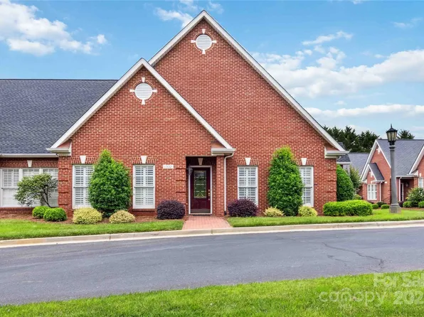 1302 Warrington Pl, Rock Hill, SC 29732
