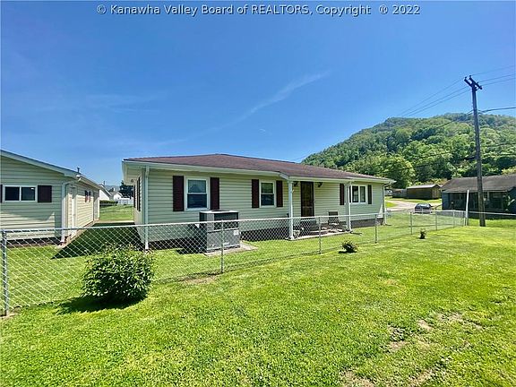 4th image of 44 Adena Dr
