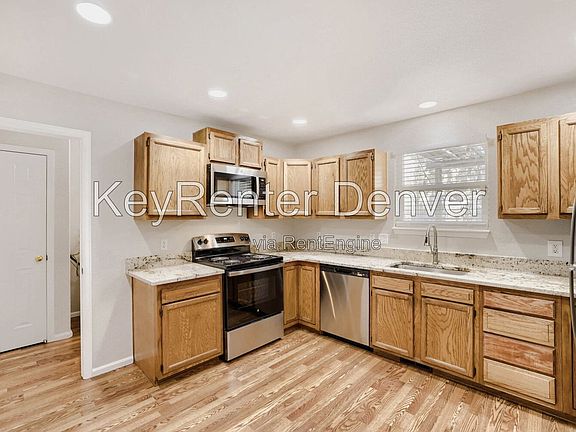 5th image of 2493 Eaton St