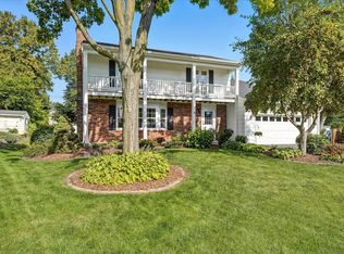 4653 Heritage Hills Cir, Bloomington, MN 55437