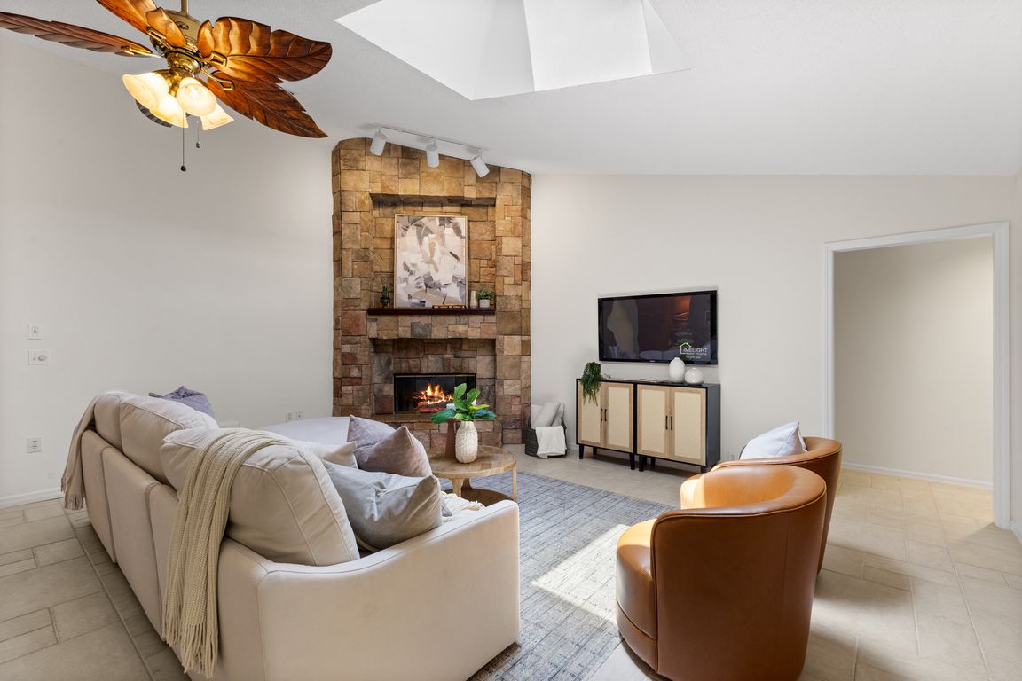 next background image