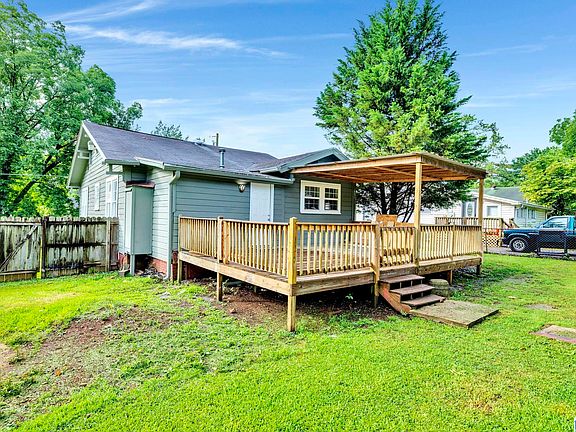 5th image of 2028 28th Ave N