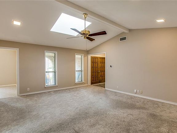 4th image of 532 Dinalynn Dr
