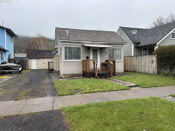 2208 Cedar St, La Grande, OR 97850