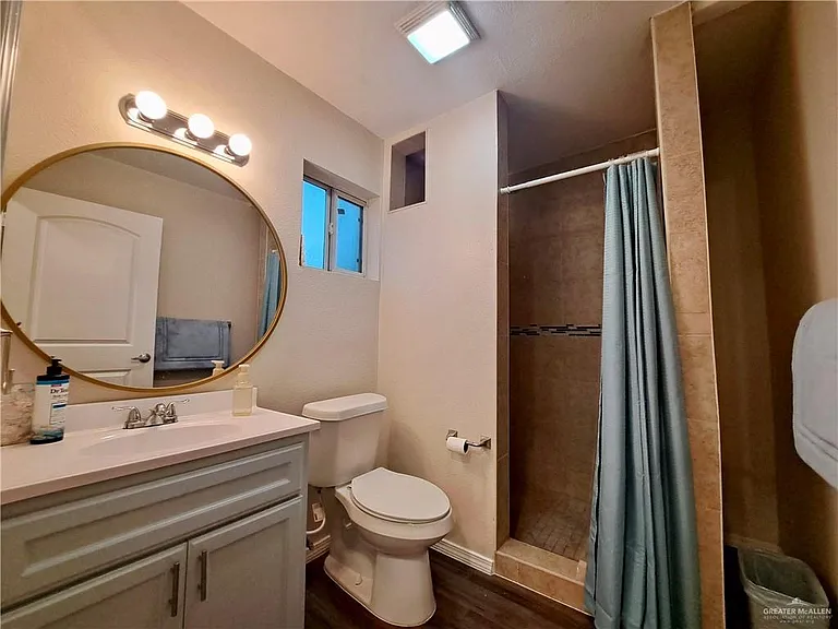 405 Cedar Ave — Photo 16