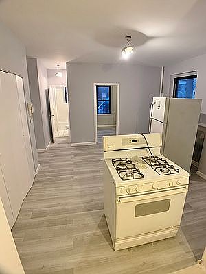4th image of 21-77 33rd St #1E
