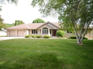 1670 Turtle Mound Ln, Whitewater, WI 53190