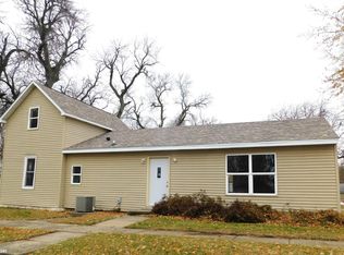 520 Birch St, Schleswig, IA 51461