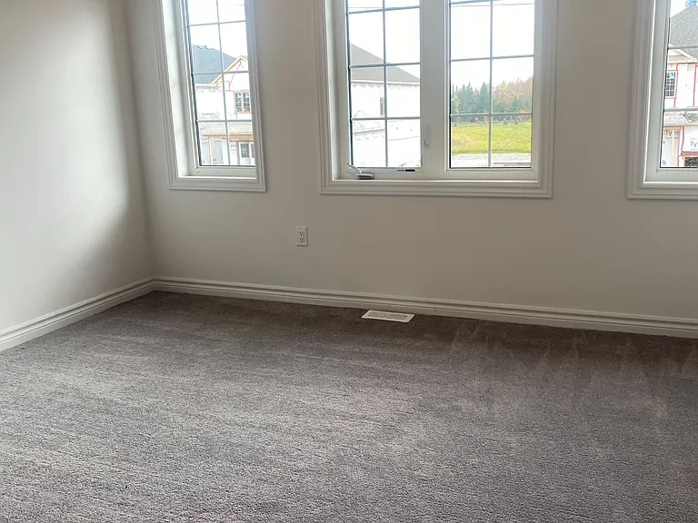 332 Moody St — Photo 16
