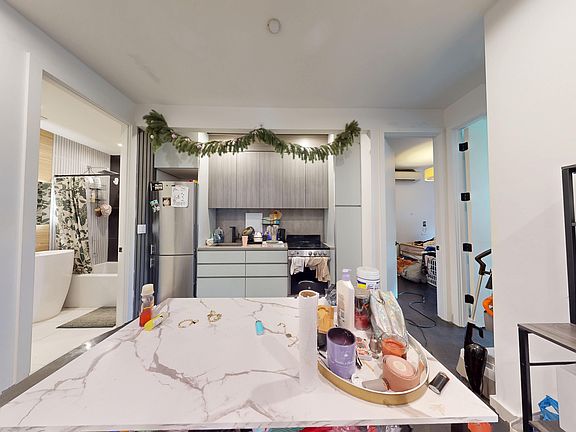 3rd image of 227 Winthrop St #4F