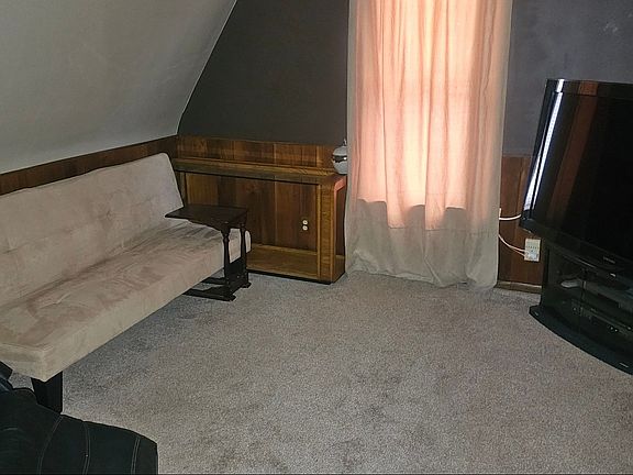 2nd image of 1312 Grove Ave