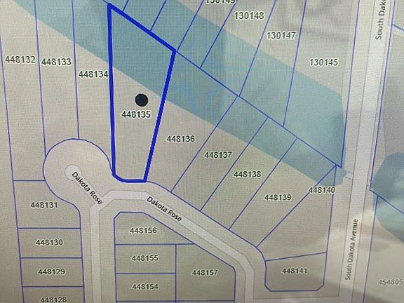 5th image of Dakota Garden Cir