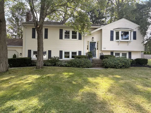 103 Kotlik St, Stoughton, MA 02072