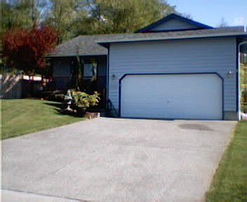 Double car Garage/ Lots of Storage