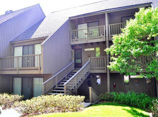 23 Gentle Winds Gln, Glen Arbor, MI 49636