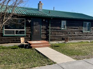 845 3rd St, Haines, OR 97833