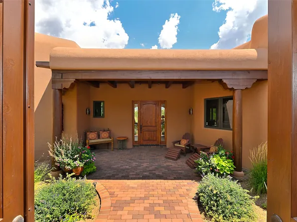 3045 Monte Sereno Dr, Santa Fe, NM 87506
