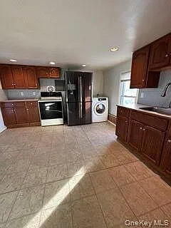 Building Photo - 460 S Bayview Ave #2