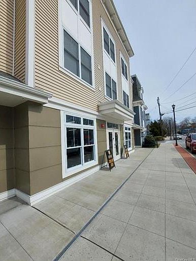1st image of 322 Kear St