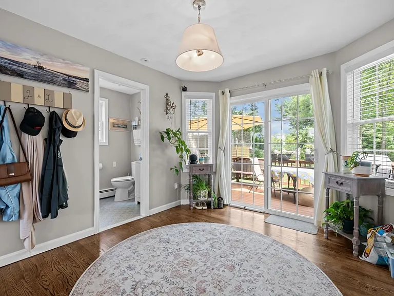 44 Dion Ave — Photo 18