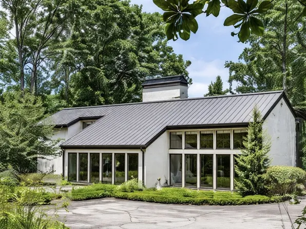 1165 Regency Rd NW, Atlanta, GA 30327