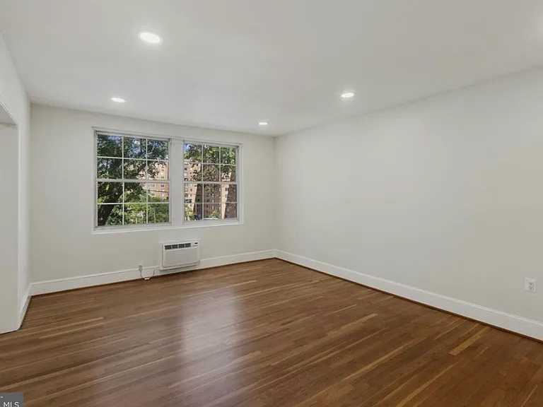 3051 Idaho Ave NW #204 — Photo 12