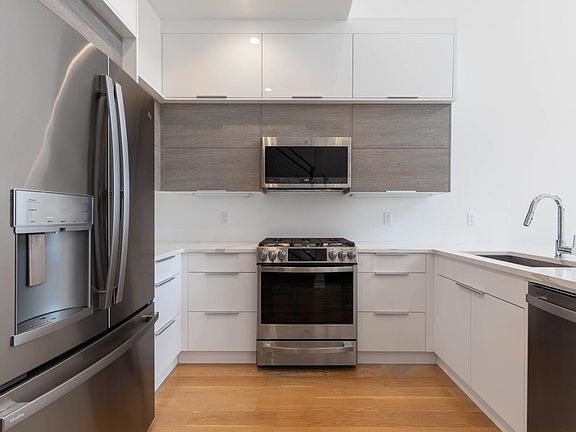 3rd image of 6025 Boulevard E #608