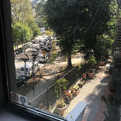 Rented by Perry Associates NYC Inc | media 23