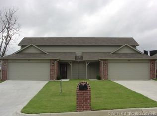 986 River Xing, Catoosa, OK 74015
