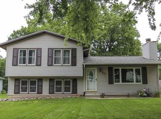 203 Zachary Ct, Waterloo, IA 50701