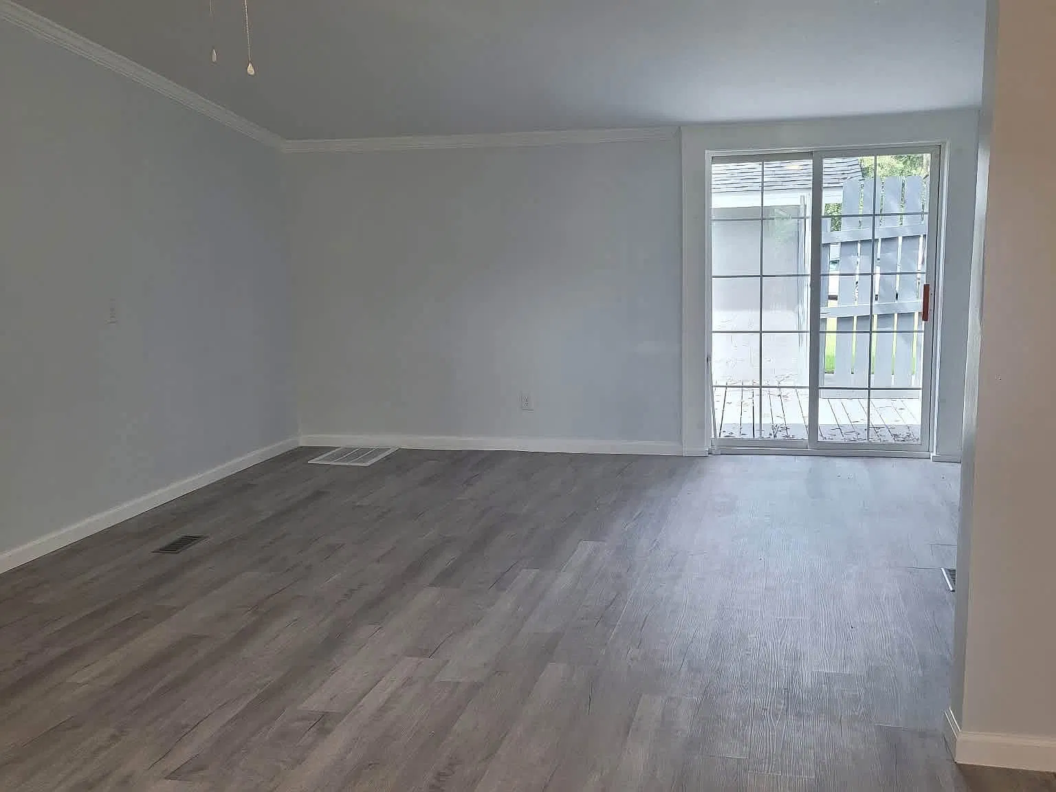 3 bed, 2060 sqft, $1,700 — Photo 3