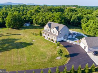 774 Ridge Rd N, Hedgesville, WV 25427